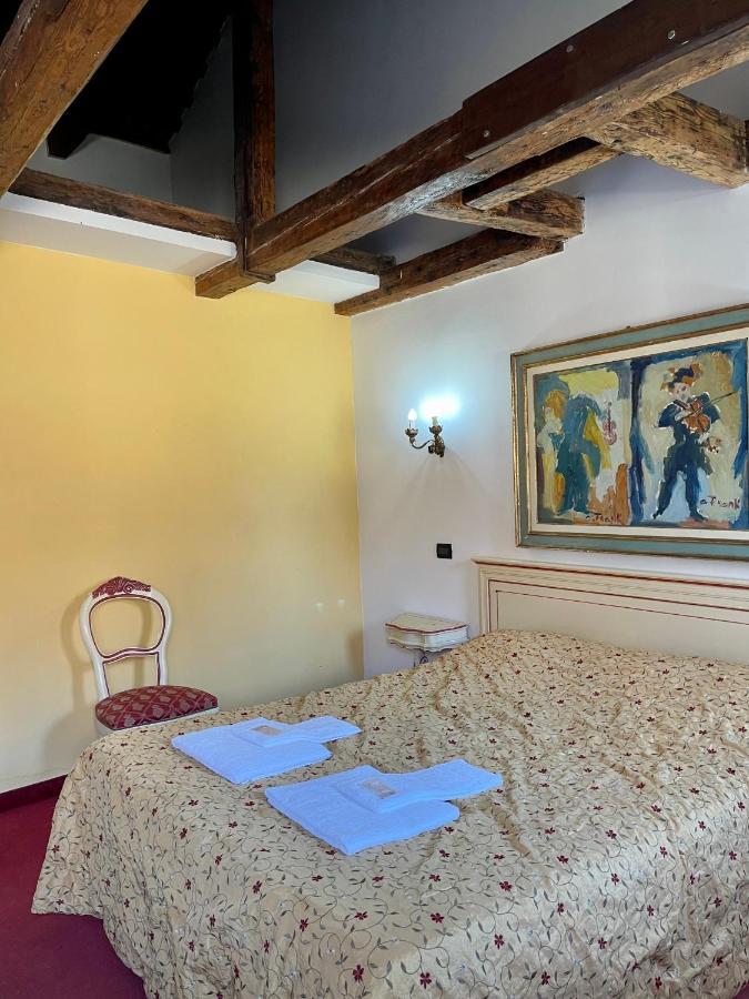 Ai Boteri Hostel Venesia Bagian luar foto