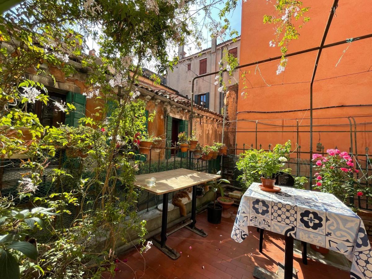 Ai Boteri Hostel Venesia Bagian luar foto