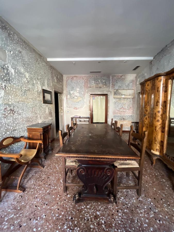 Ai Boteri Hostel Venesia Bagian luar foto