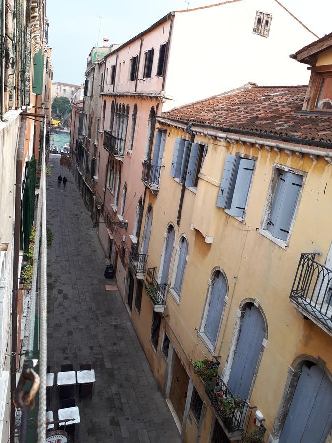 Ai Boteri Hostel Venesia Bagian luar foto