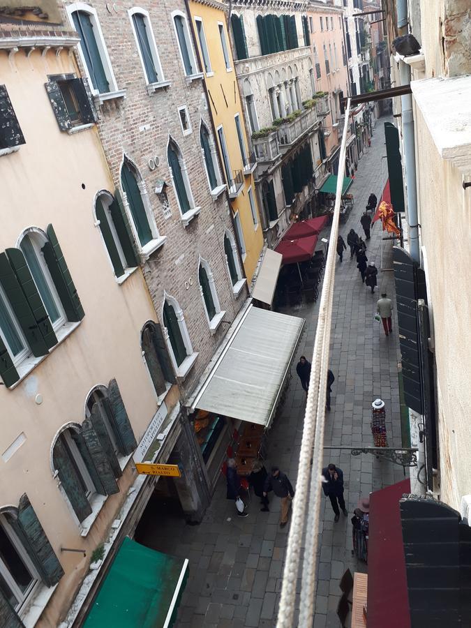 Ai Boteri Hostel Venesia Bagian luar foto